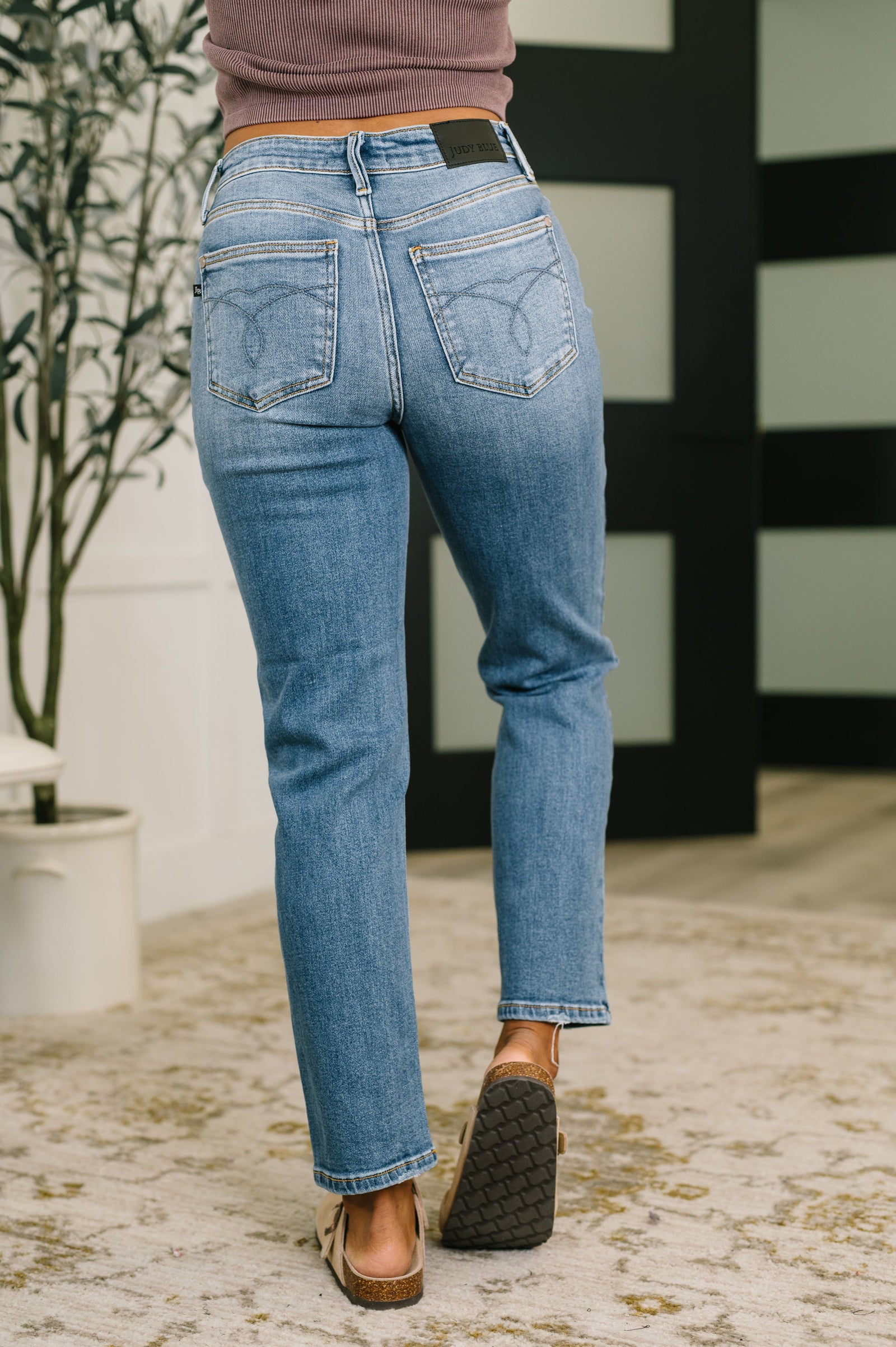 Amelia High Waist Ankle Straight
