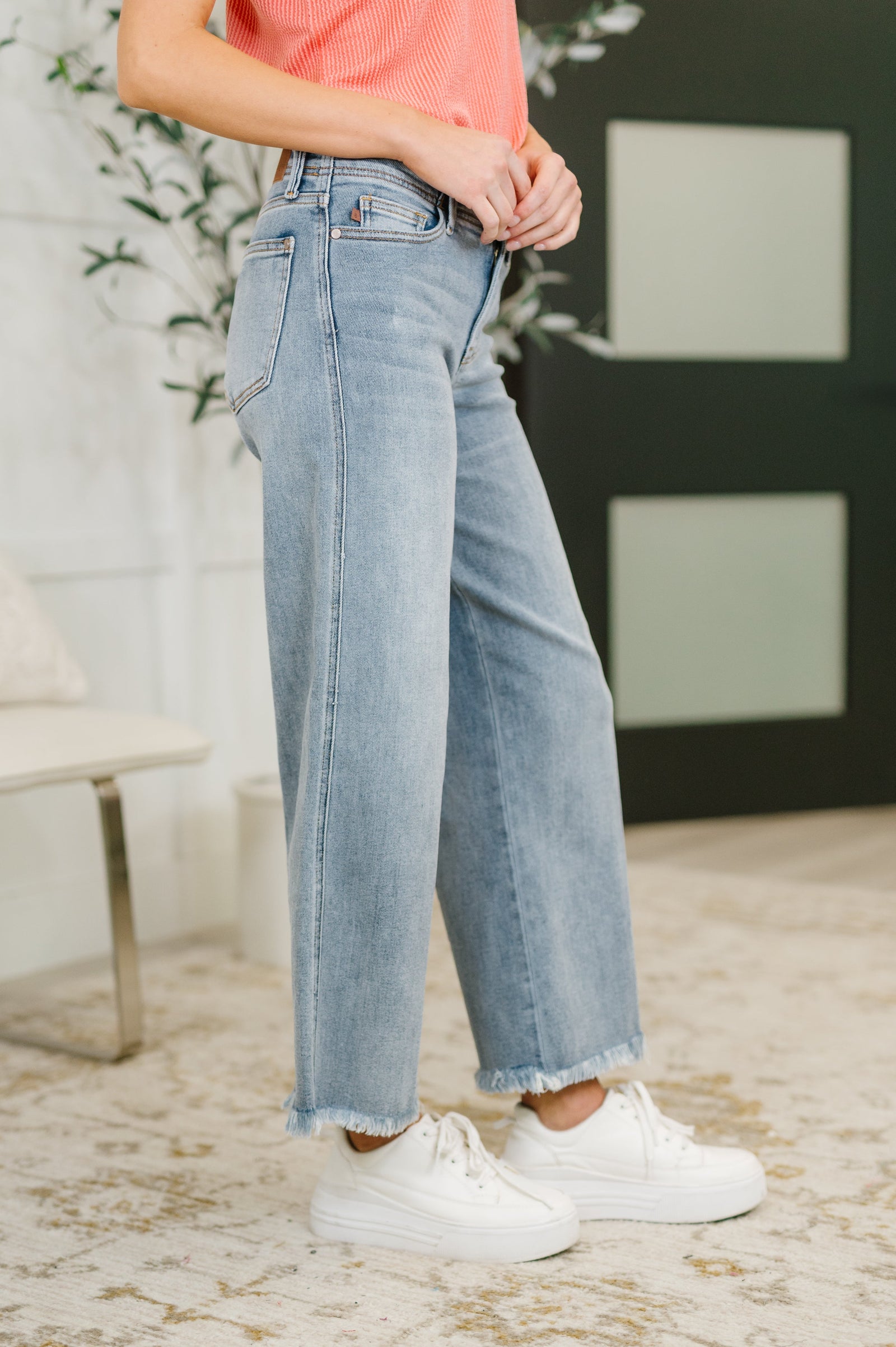 Mary Mid Rise Ankle Wide Leg + Hollywood WB + Fray Hem