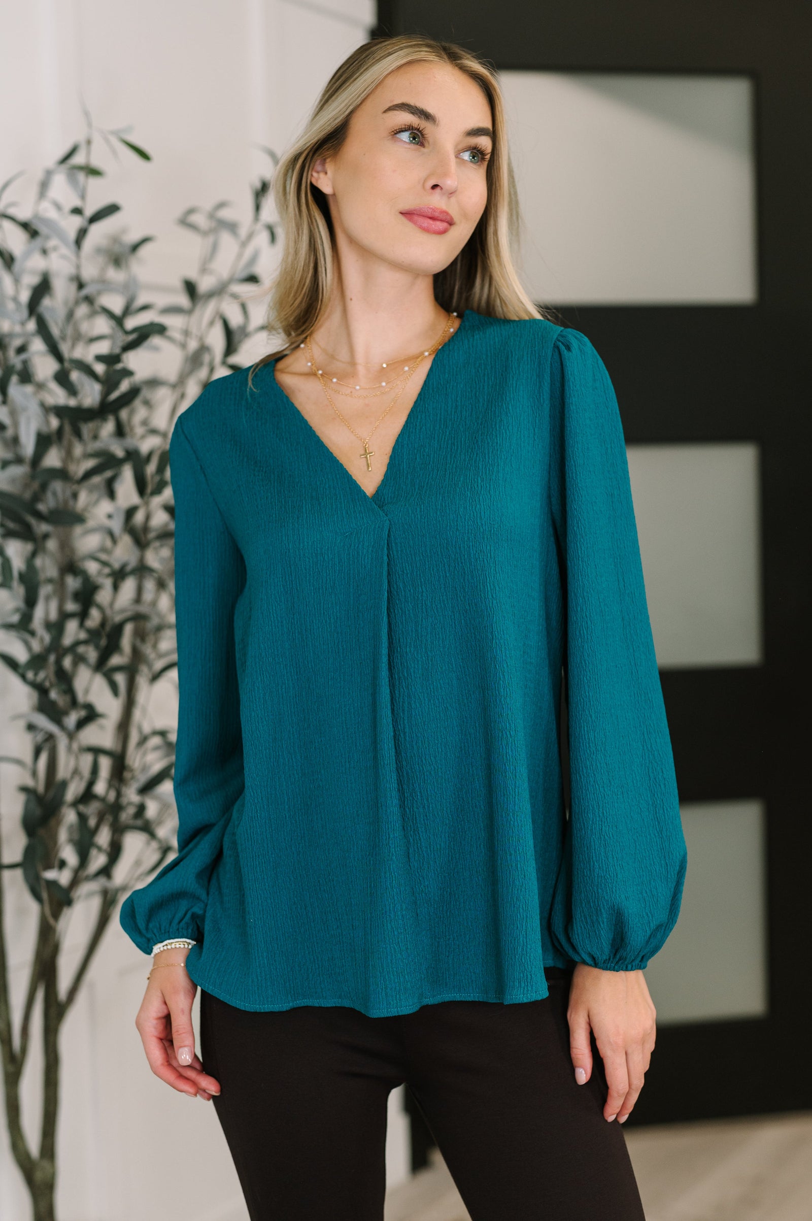 Desk to Dinner V-Neck Balloon Sleeve Blouse