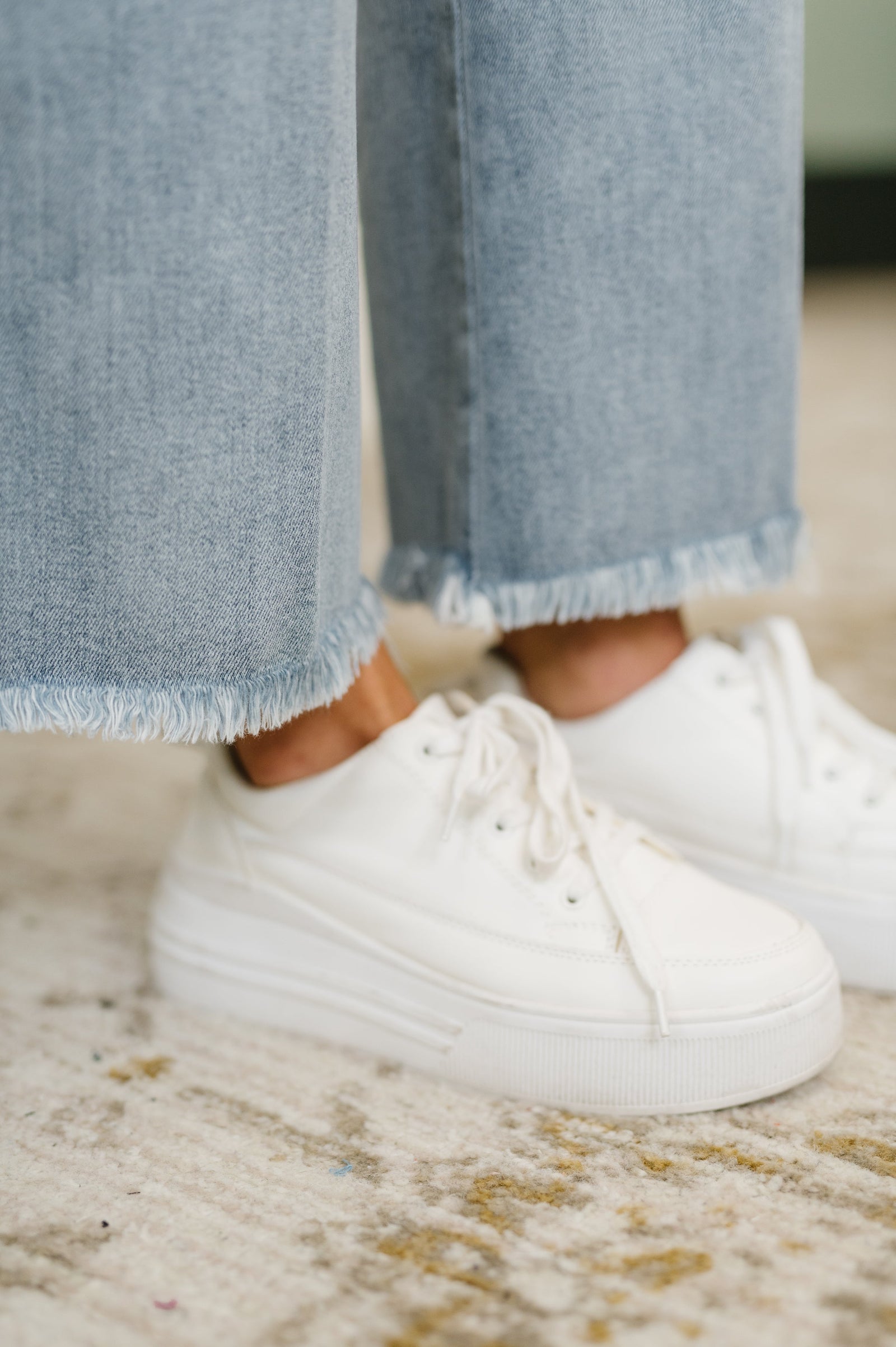 Mary Mid Rise Ankle Wide Leg + Hollywood WB + Fray Hem