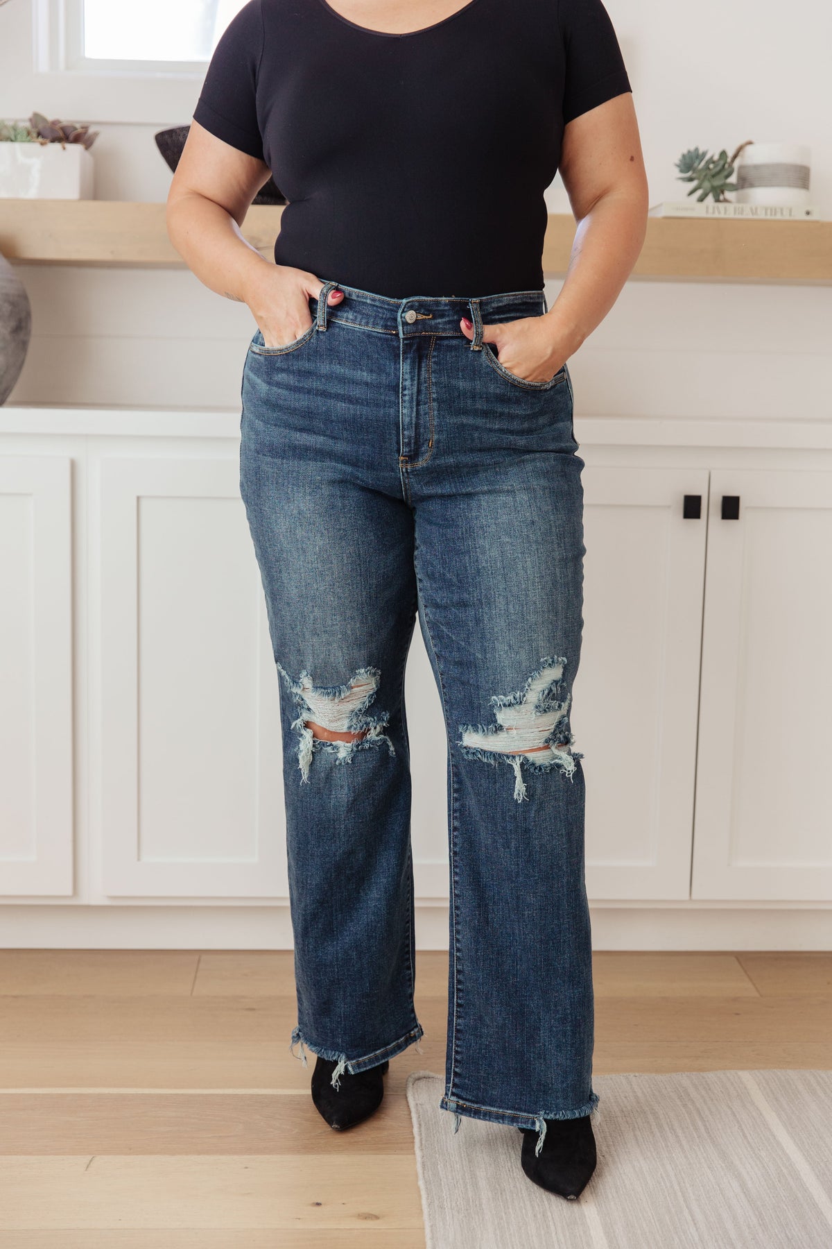 Rose High Rise 90&#39;s Straight Jeans in Dark Wash