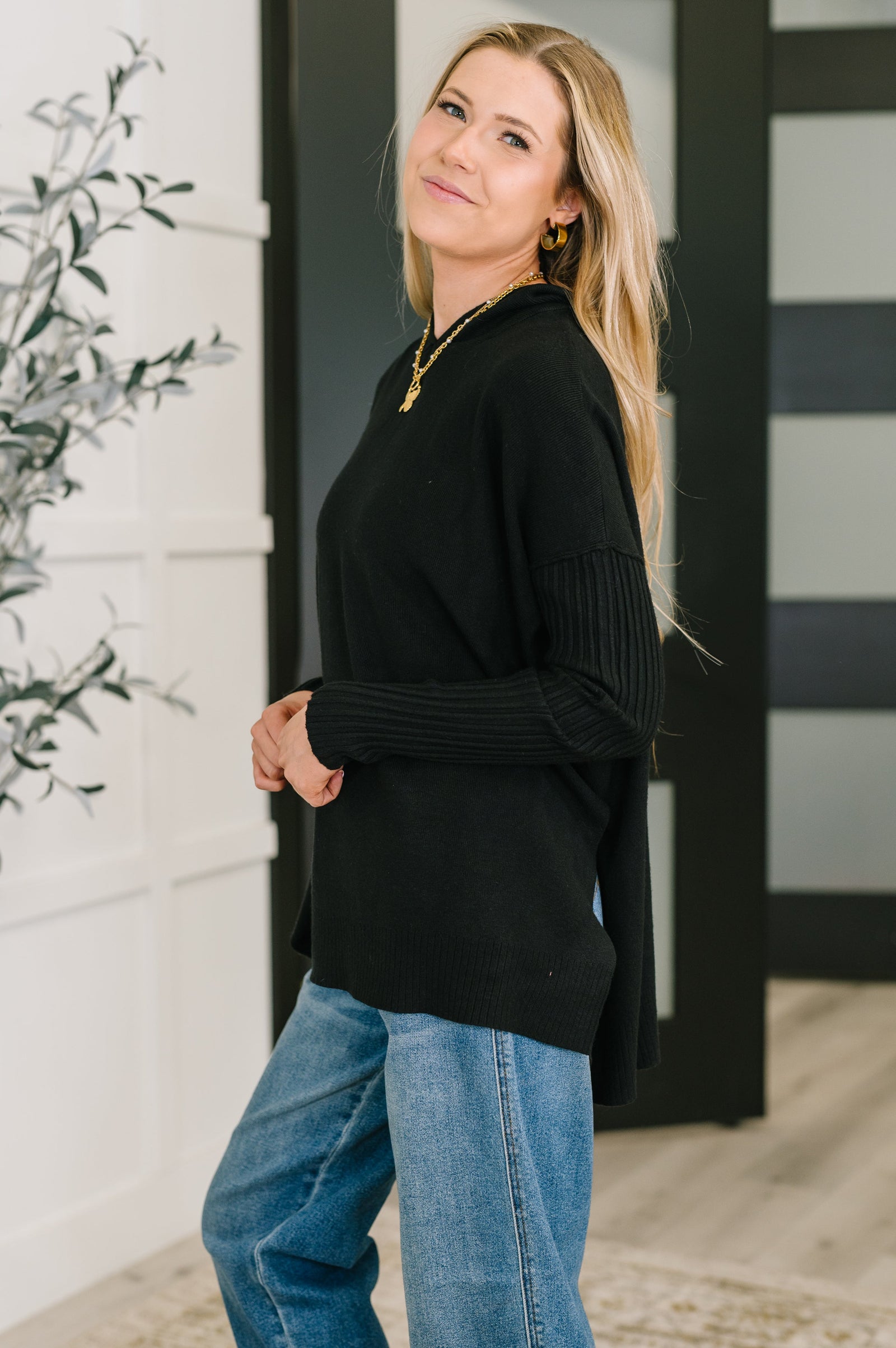 Running Late Hooded Long Sleeve in Black