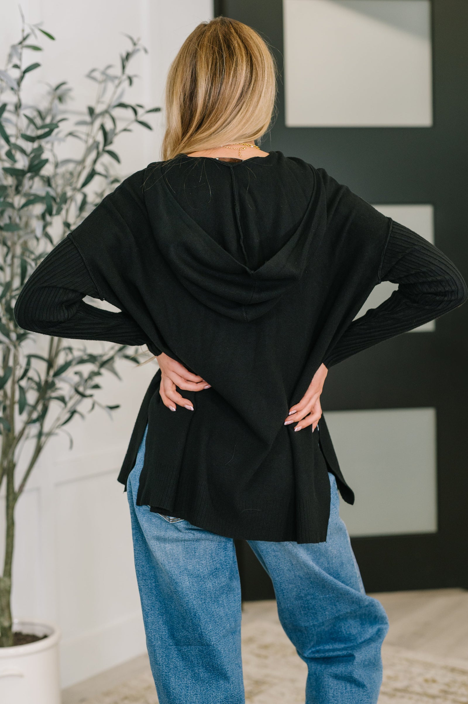 Running Late Hooded Long Sleeve in Black