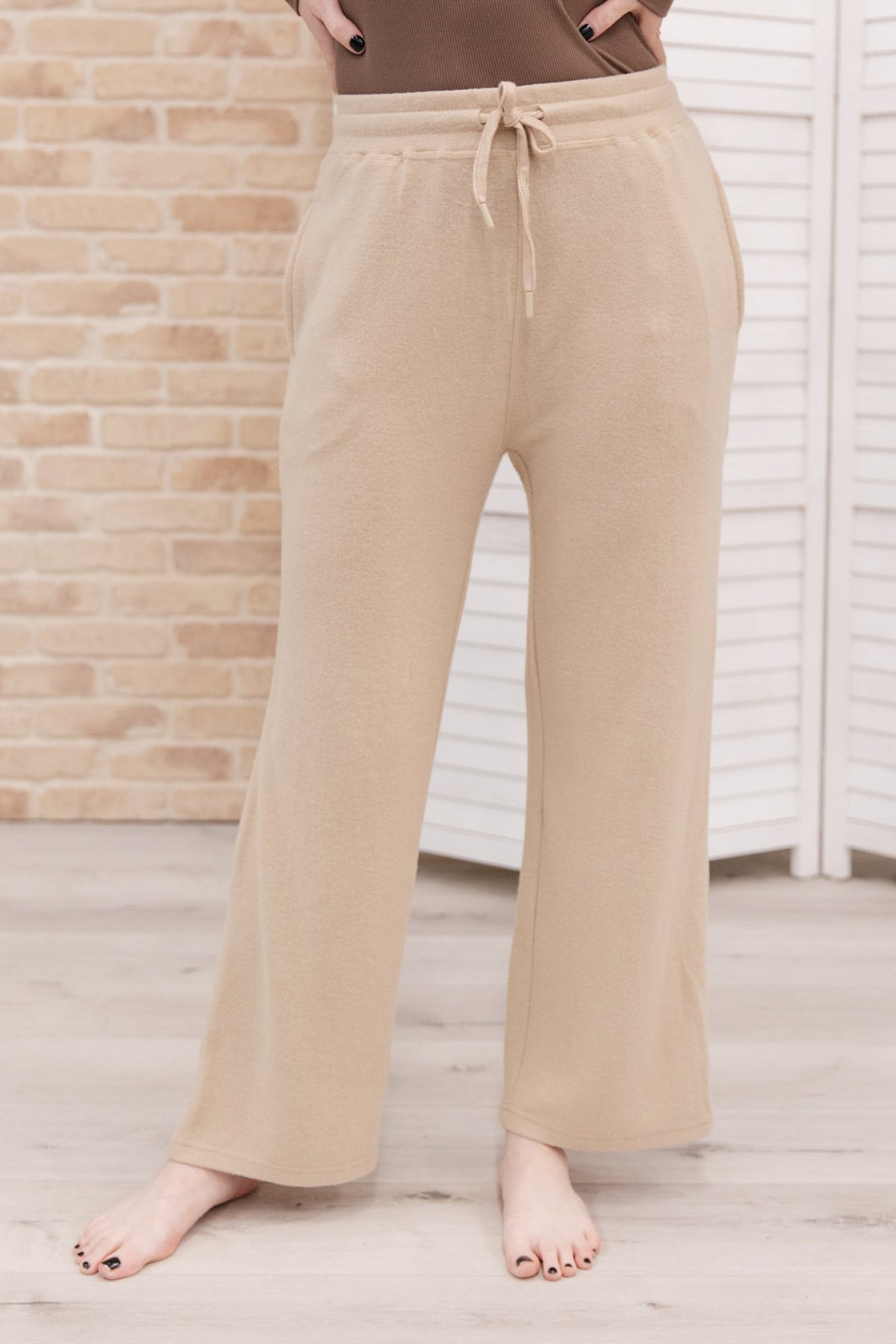 Wide Legged &amp; Cozy Sweatpants in Sand