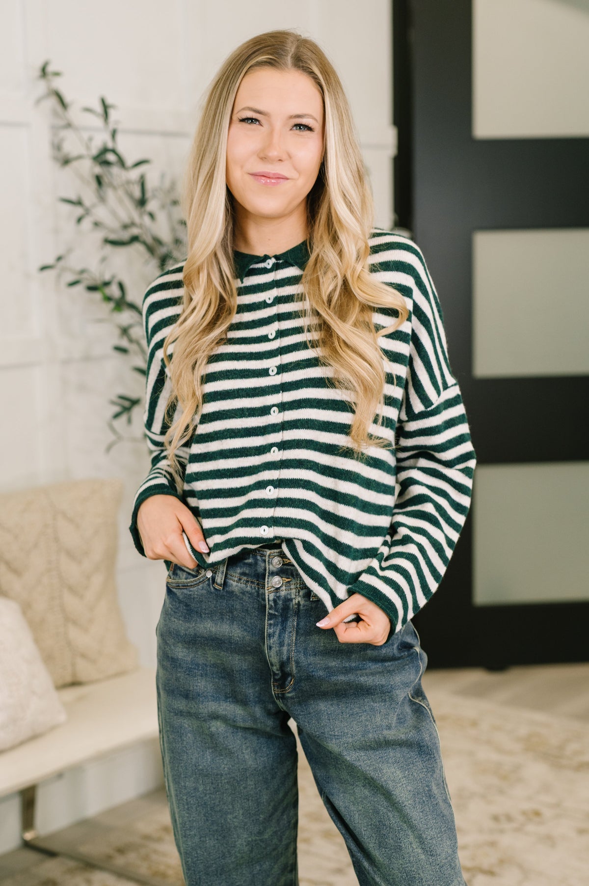 Won't Be Long Collared Sweater Button Down in Hunter Green