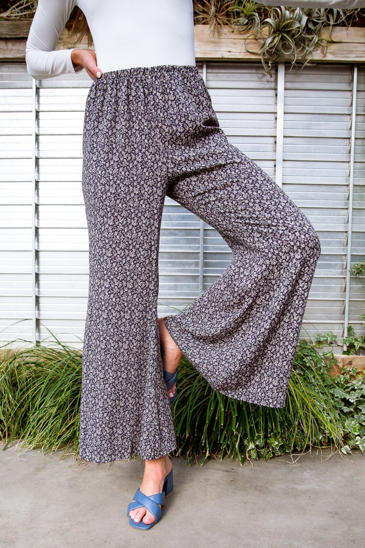 City Views Wide Leg Pants Womens 