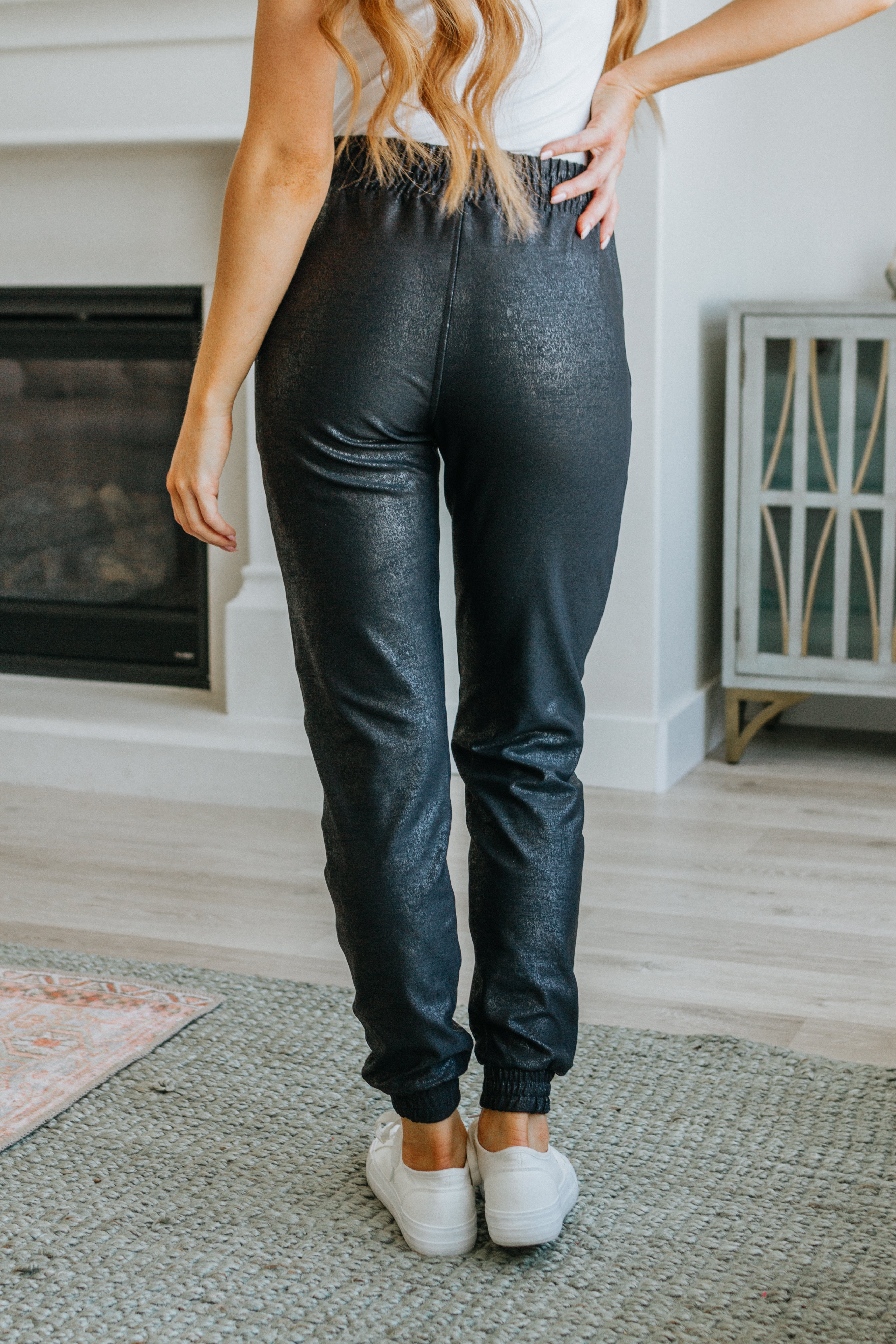 Ultimate Mid-Rise Joggers in Black