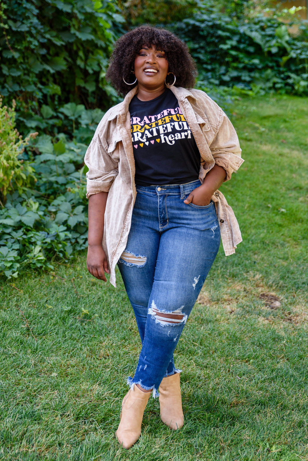 Grateful Heart Graphic T-Shirt In Black Womens 