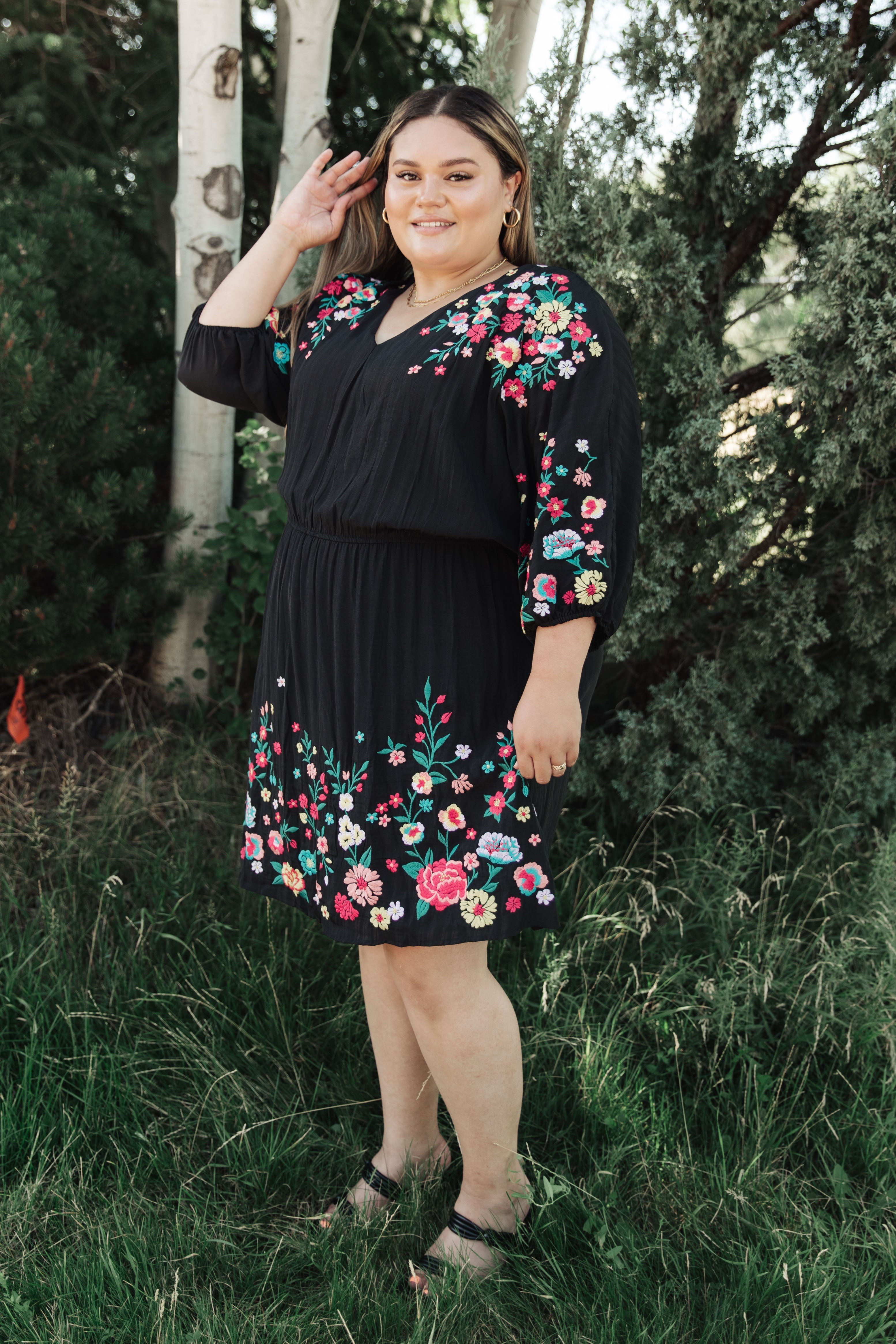 Happy To See You Floral Embroidered Dress Small Happy To See You Floral Embroidered Dress Small