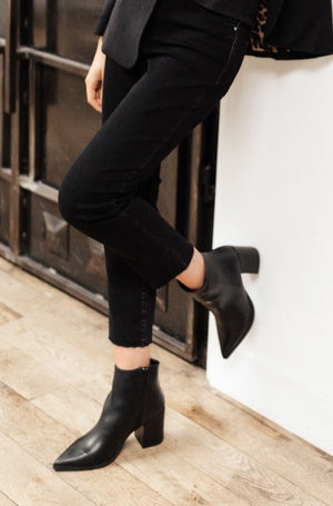 Amari Ankle Boots In Black Womens 