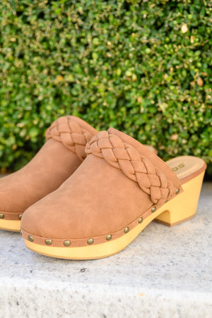 Taylor Braided Clogs In Brown Womens 