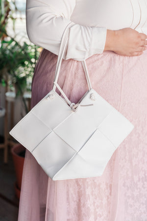 Woven Tote in White Womens 